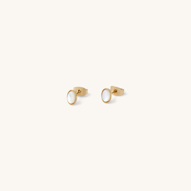 Clous d'oreilles Little Louise blanc nacre Kariboobijoux