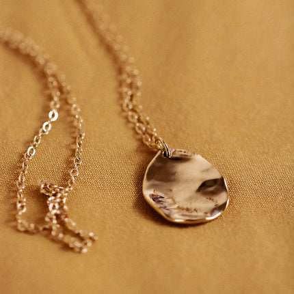 Sautoir Clara perles d'eau douce – doré or 24k recyclé, fait main en Provence | KariBoo Bijoux