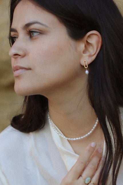 Boucles d'oreilles Juliette perle d'eau douce – dorées or 24k recyclé, faites main en Provence | KariBoo Bijoux