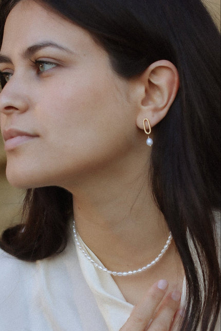 Boucles d'oreilles Juliette perle d'eau douce – dorées or 24k recyclé, faites main en Provence | KariBoo Bijoux