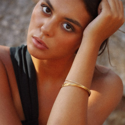 Jonc Lisa fin – doré or 24k recyclé, fait main en Provence | KariBoo Bijoux