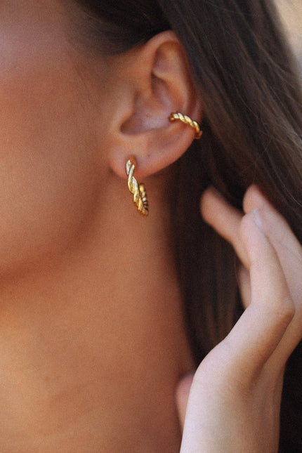 Earcuff Carmen – doré or 24k recyclé, fait main en Provence | KariBoo Bijoux