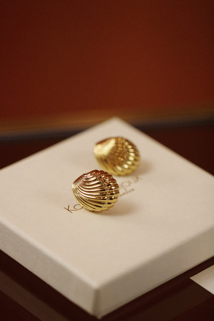 Boucle d'oreille Ysée coquillage – dorée or 24k recyclé, faite main en Provence | KariBoo Bijoux