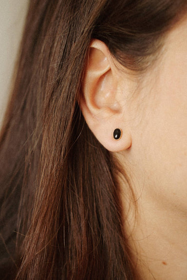 Clous d'oreilles Little Louise noir onyx Kariboobijoux