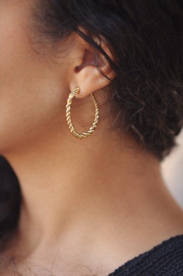 Grandes créoles Carmen – portées | KariBoo Bijoux